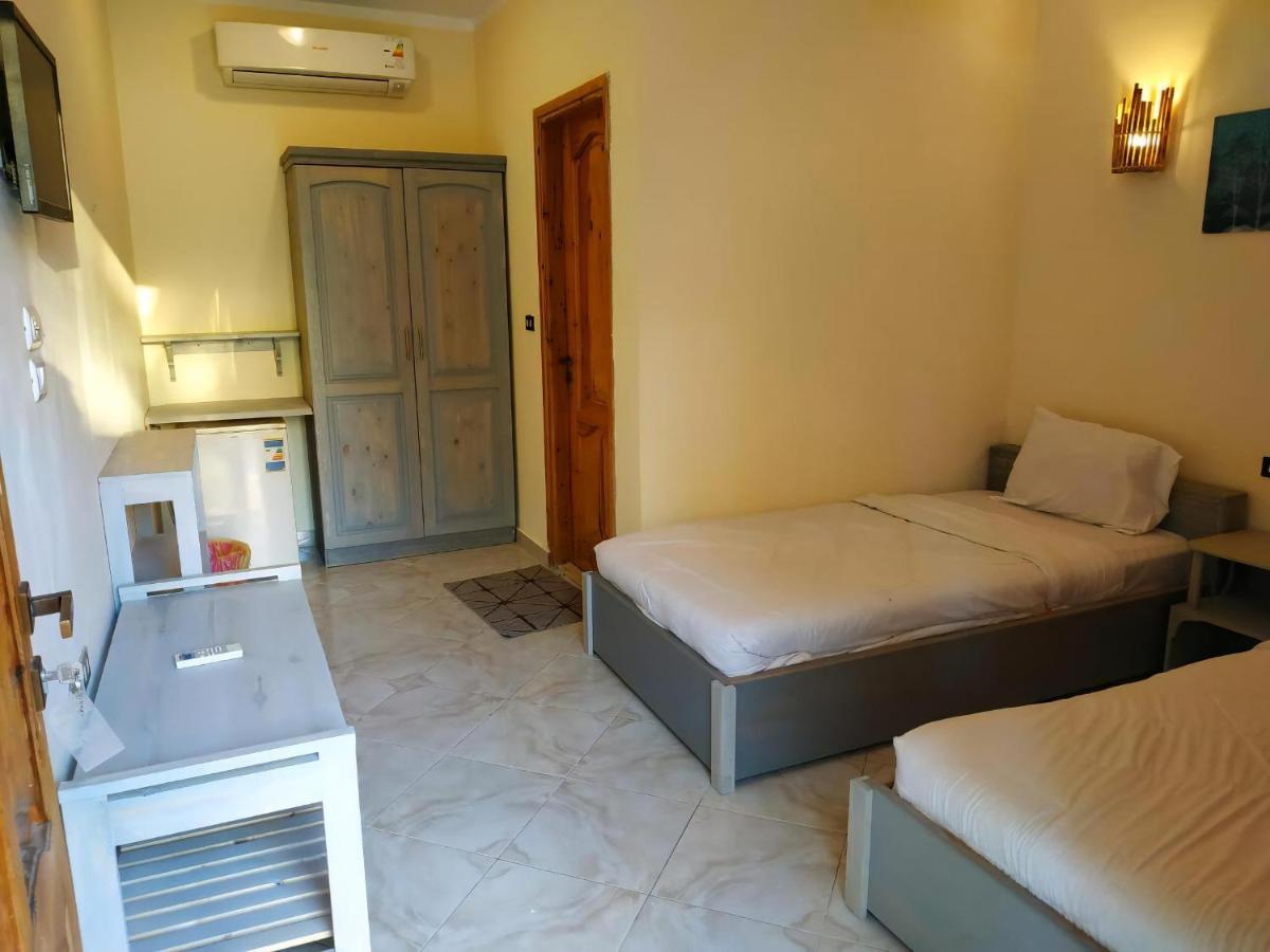 Happy Land Hotel Dahab Exterior photo